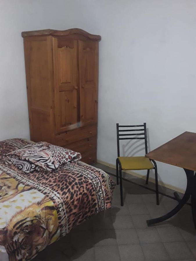 Habitac Indiv Casa De Familia, Flores Буэнос-Айрес Экстерьер фото