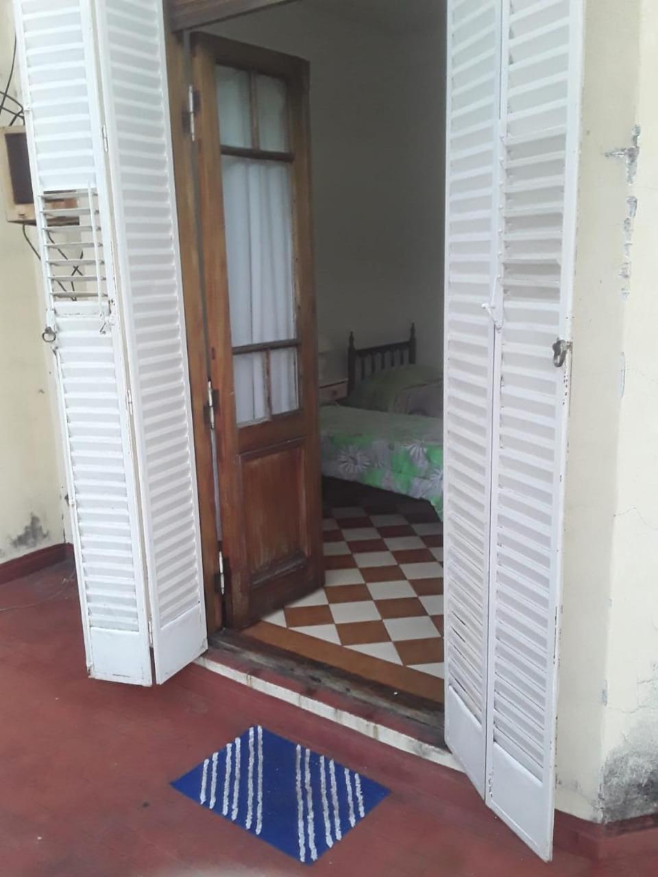 Habitac Indiv Casa De Familia, Flores Буэнос-Айрес Экстерьер фото