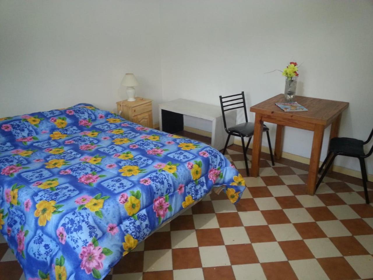 Habitac Indiv Casa De Familia, Flores Буэнос-Айрес Экстерьер фото